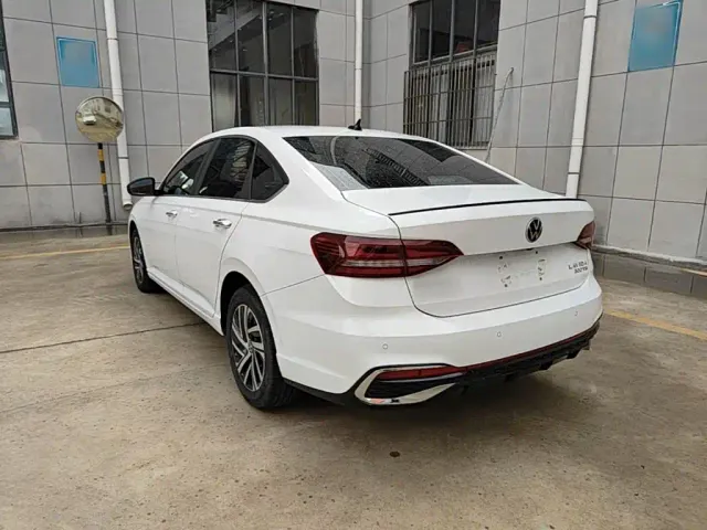 Volkswagen Lavida 2024 Model 300TSI DSG Starlight Full Comfort Edition — Фото автомобиля 22