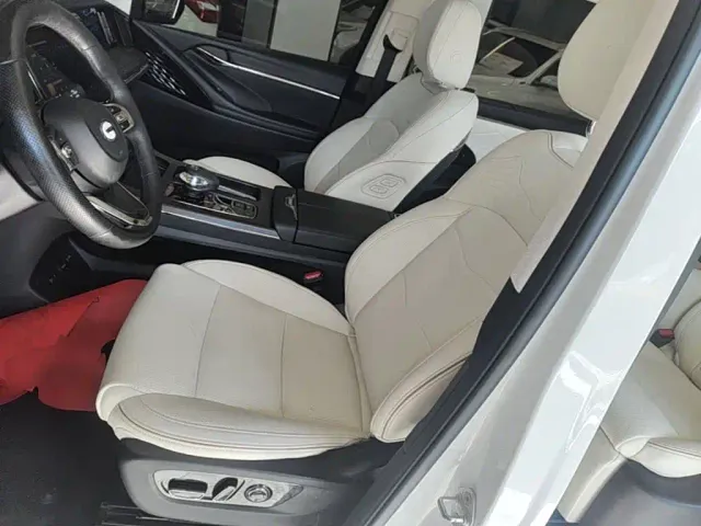 GAC Trumpchi E9 — Фото автомобиля 14