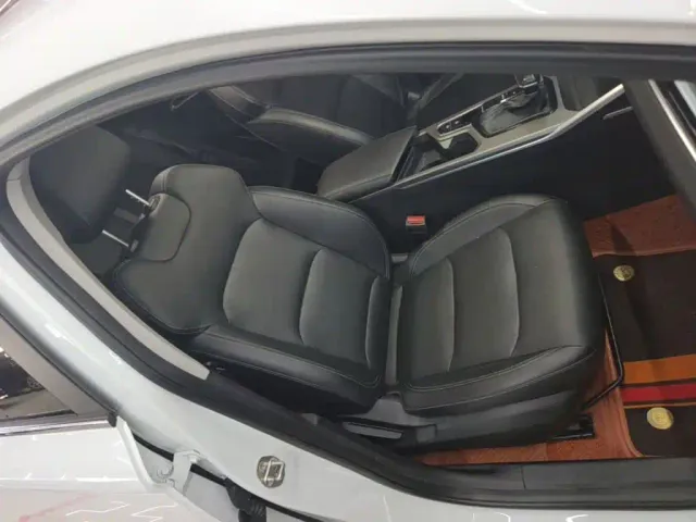 Geely Emgrand — Фото автомобиля 19