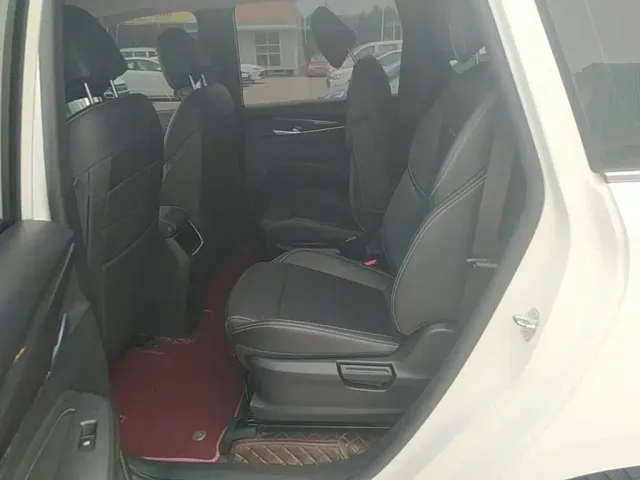 Maxus G50 — Фото автомобиля 12