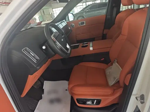 Li Auto L7 — Фото автомобиля 14