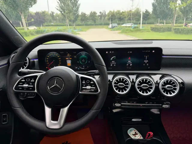 Mercedes-Benz A-Class — Фото автомобиля 10