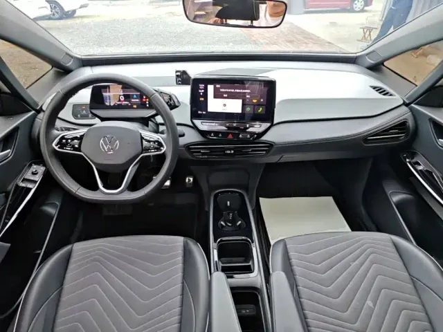 Volkswagen ID.3 — Фото автомобиля 9