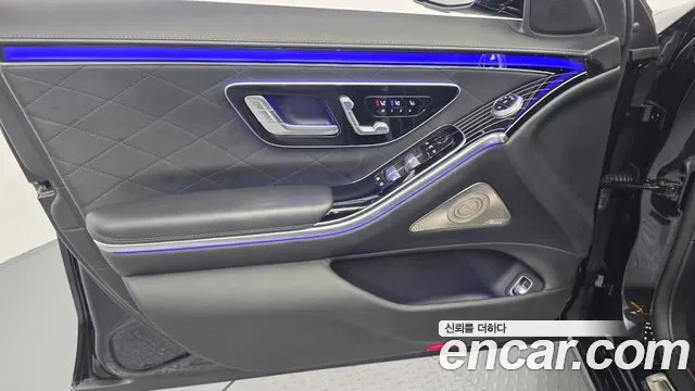 Mercedes-Benz S-Class — Фото автомобиля 22