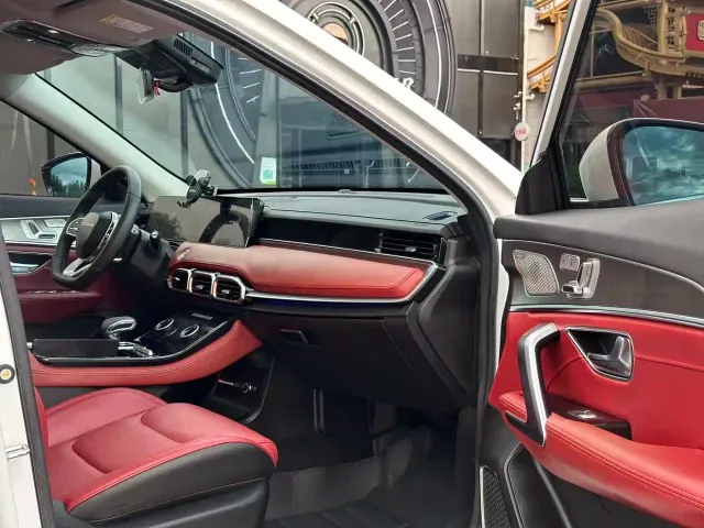 Jetour X70 Plus — Фото автомобиля 10