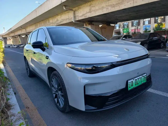 Leapmotor C10 — Фото автомобиля 2