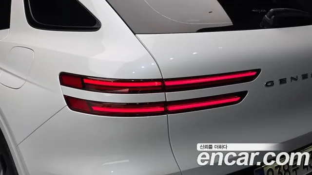 Genesis GV70 — Фото автомобиля 8