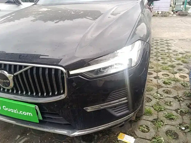 Volvo XC60 — Фото автомобиля 23