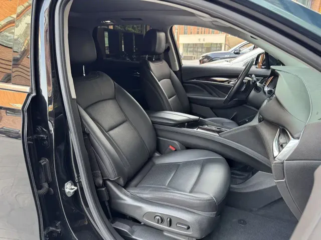 Buick Enclave — Фото автомобиля 20