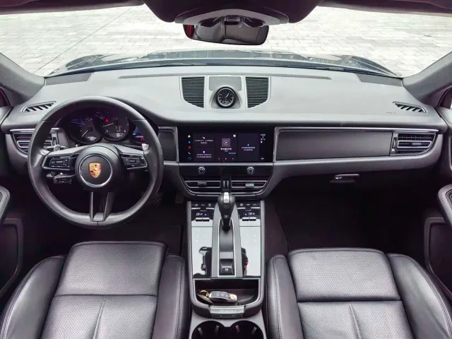 Porsche Macan — Фото автомобиля 19