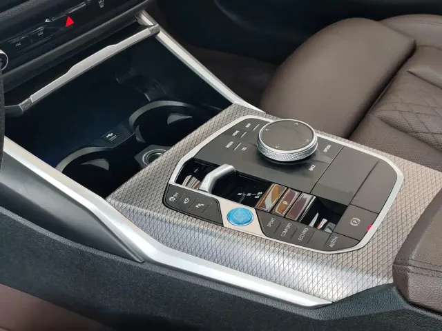 BMW i3 — Фото автомобиля 12