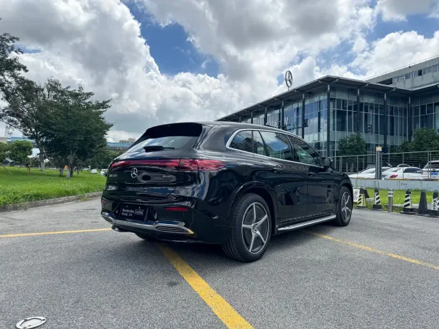 Mercedes-Benz EQS SUV — Фото автомобиля 19