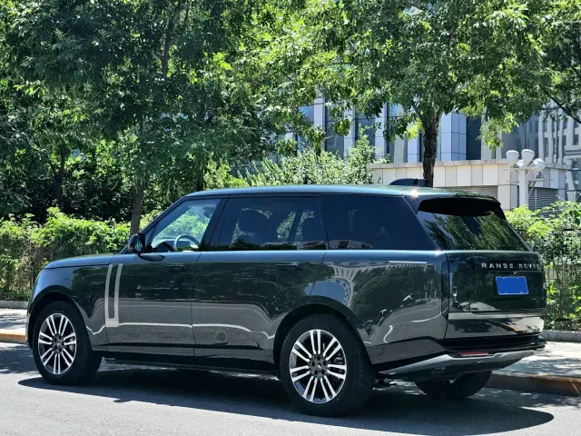 Land Rover Range Rover — Фото автомобиля 3