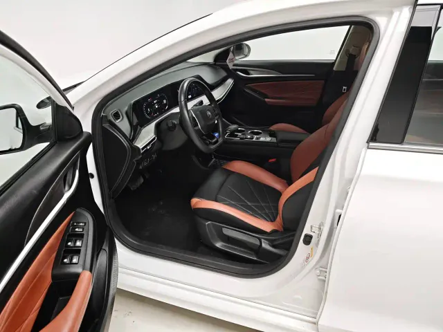 Changan Eado — Фото автомобиля 13