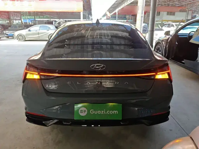Hyundai Elantra — Фото автомобиля 5