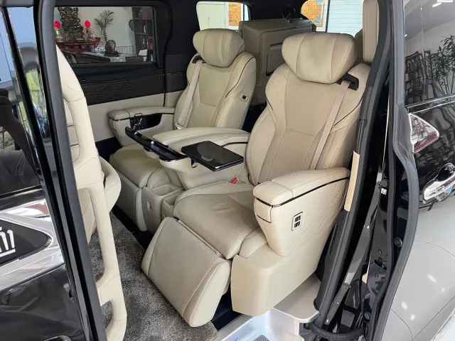 Toyota Vellfire — Фото автомобиля 15