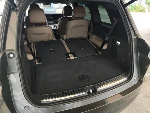 Li Auto L9 — Фото автомобиля 8