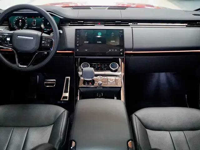 Land Rover Range Rover Sport — Фото автомобиля 13
