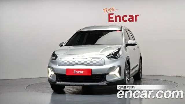 Kia Niro — Фото автомобиля 3