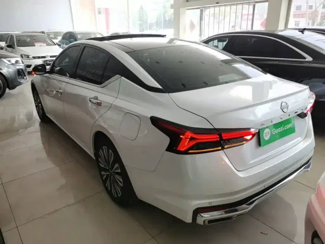 Nissan Teana — Фото автомобиля 22