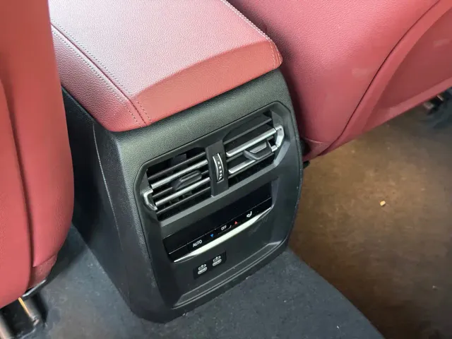 BMW 3 Series — Фото автомобиля 13