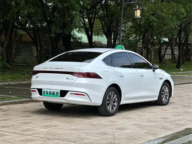 BYD Qin PLUS — Фото автомобиля 7