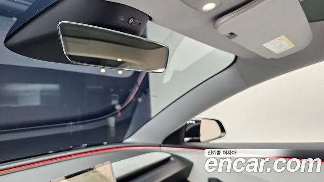 Tesla Model 3 — Фото автомобиля 7