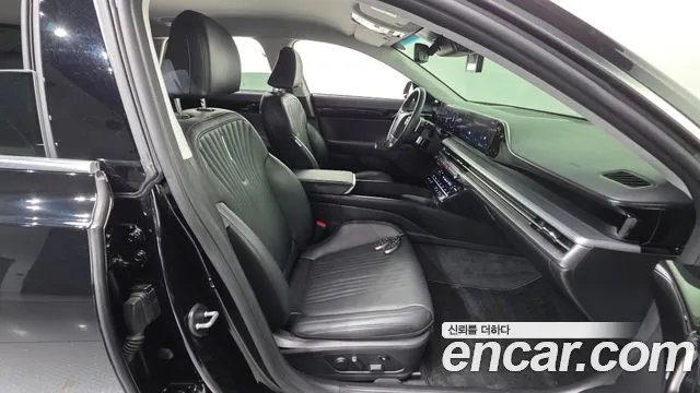 Hyundai Grandeur GN7 — Фото автомобиля 16