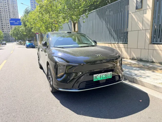 IM Motors LS6 — Фото автомобиля 2
