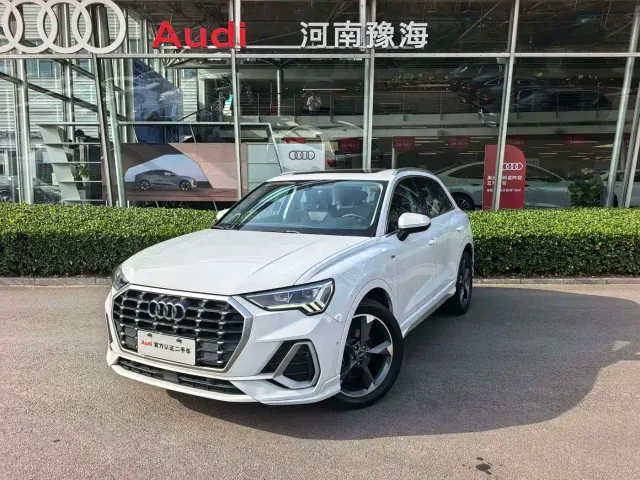 Фотография автомобиля — Audi Q3