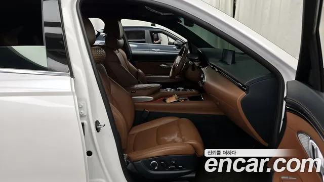 Genesis GV70 2.5T Бензин AWD — Фото автомобиля 11