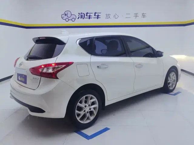 Nissan Tiida — Фото автомобиля 3