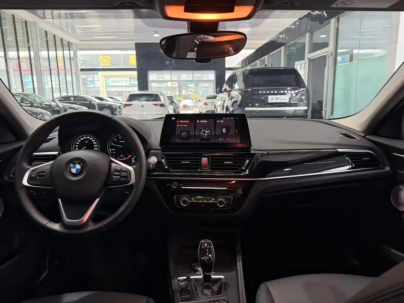 BMW BMW 1 Series 2022 120i M Sport — Фото автомобиля 9