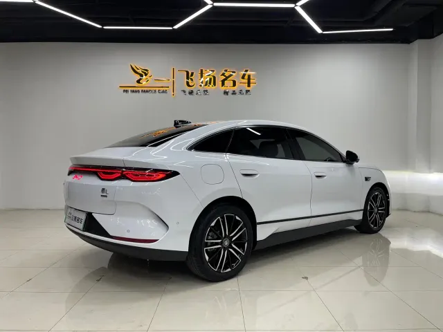 BYD Qin L — Фото автомобиля 15
