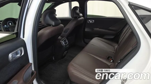Hyundai Ioniq 6 — Фото автомобиля 16