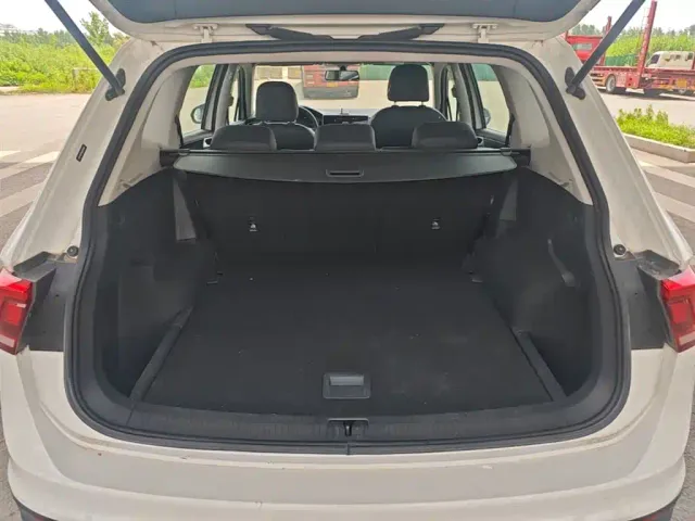 Volkswagen Tiguan L — Фото автомобиля 18