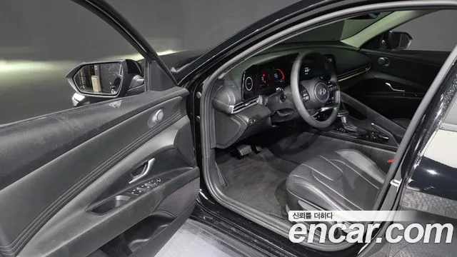 Hyundai AVANTE Новый Avante (CN7) 1.6 LPi (Для проката) — Фото автомобиля 8
