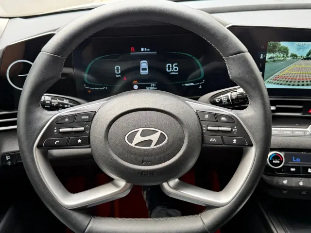 Hyundai Elantra — Фото автомобиля 16