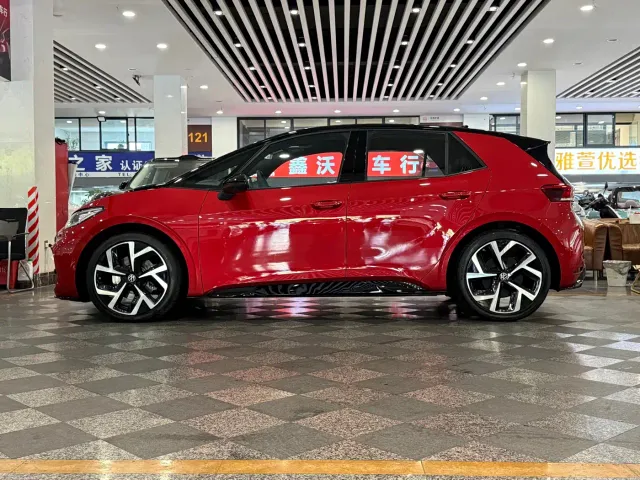 Volkswagen ID.3 — Фото автомобиля 5