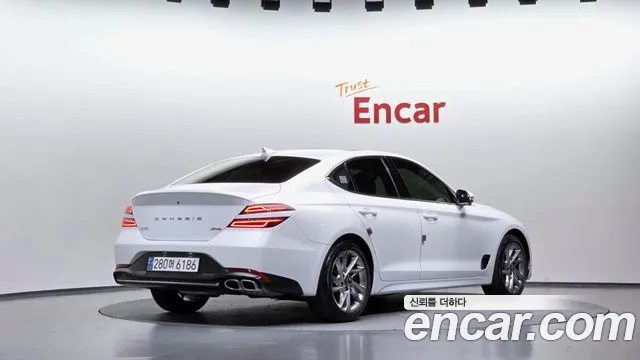 Genesis G70 New — Фото автомобиля 2