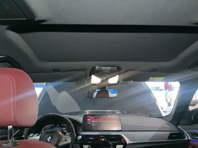 BMW 5 Series — Фото автомобиля 17