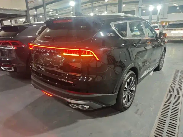 Jetour X70 Plus — Фото автомобиля 6
