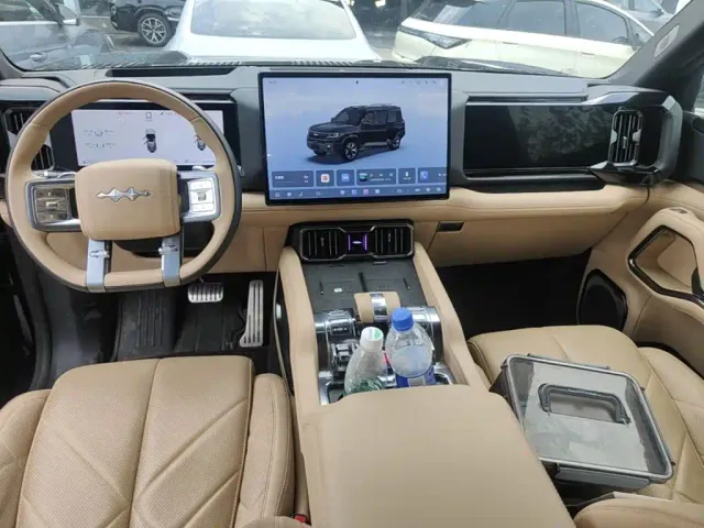 BYD FangChengBao Leopard 8 — Фото автомобиля 9
