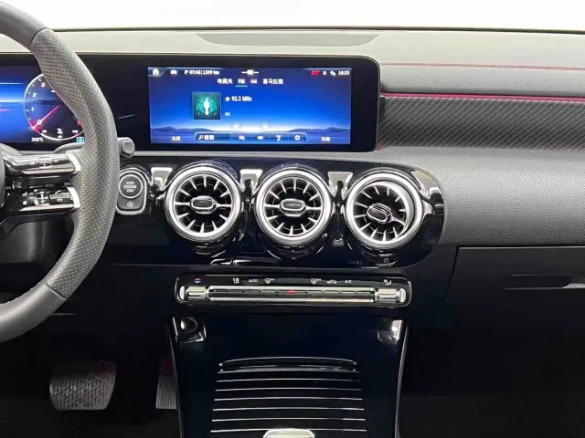 Mercedes-Benz A-Class — Фото автомобиля 18