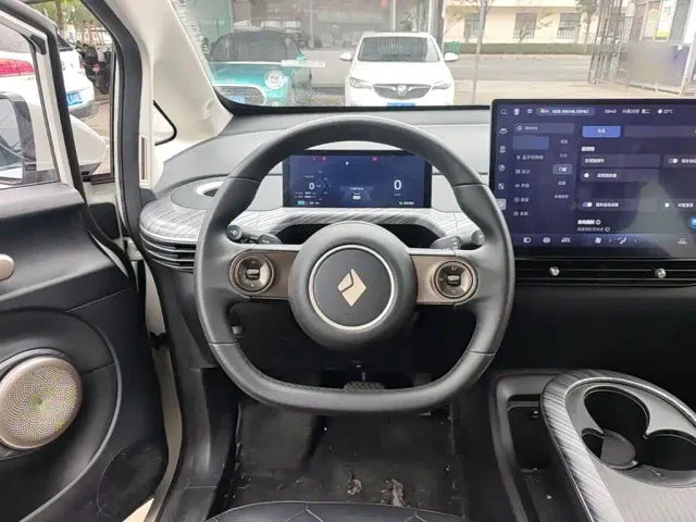 Baojun Cloud — Фото автомобиля 10