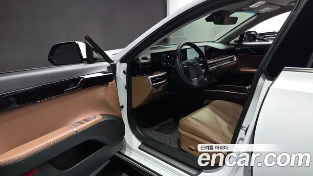 Hyundai Grandeur GN7 — Фото автомобиля 10