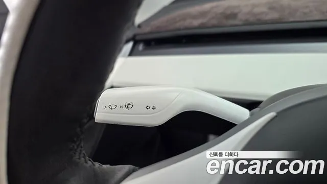 Tesla Model 3 — Фото автомобиля 26