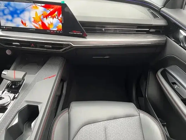 Changan Z6 — Фото автомобиля 5