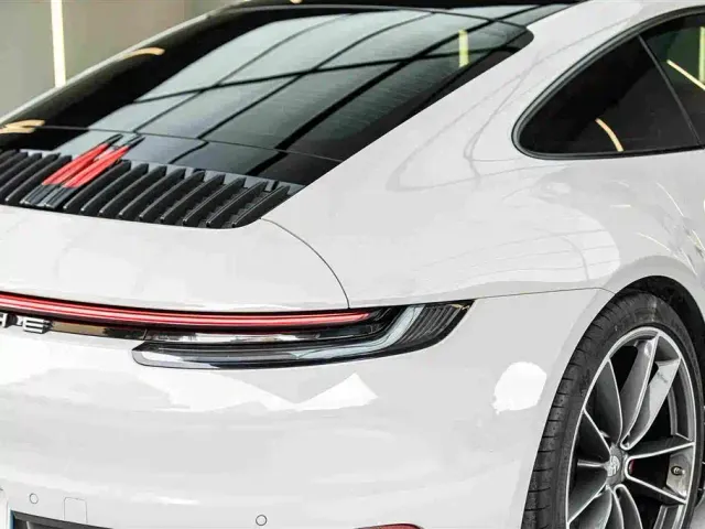 Porsche 911 — Фото автомобиля 5