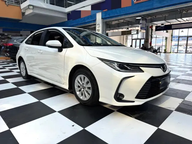 Toyota Corolla — Фото автомобиля 3